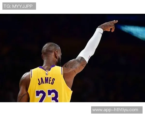 夸梅赞詹姆斯精彩表现十步上篮得分展现历史得分王的优雅风采